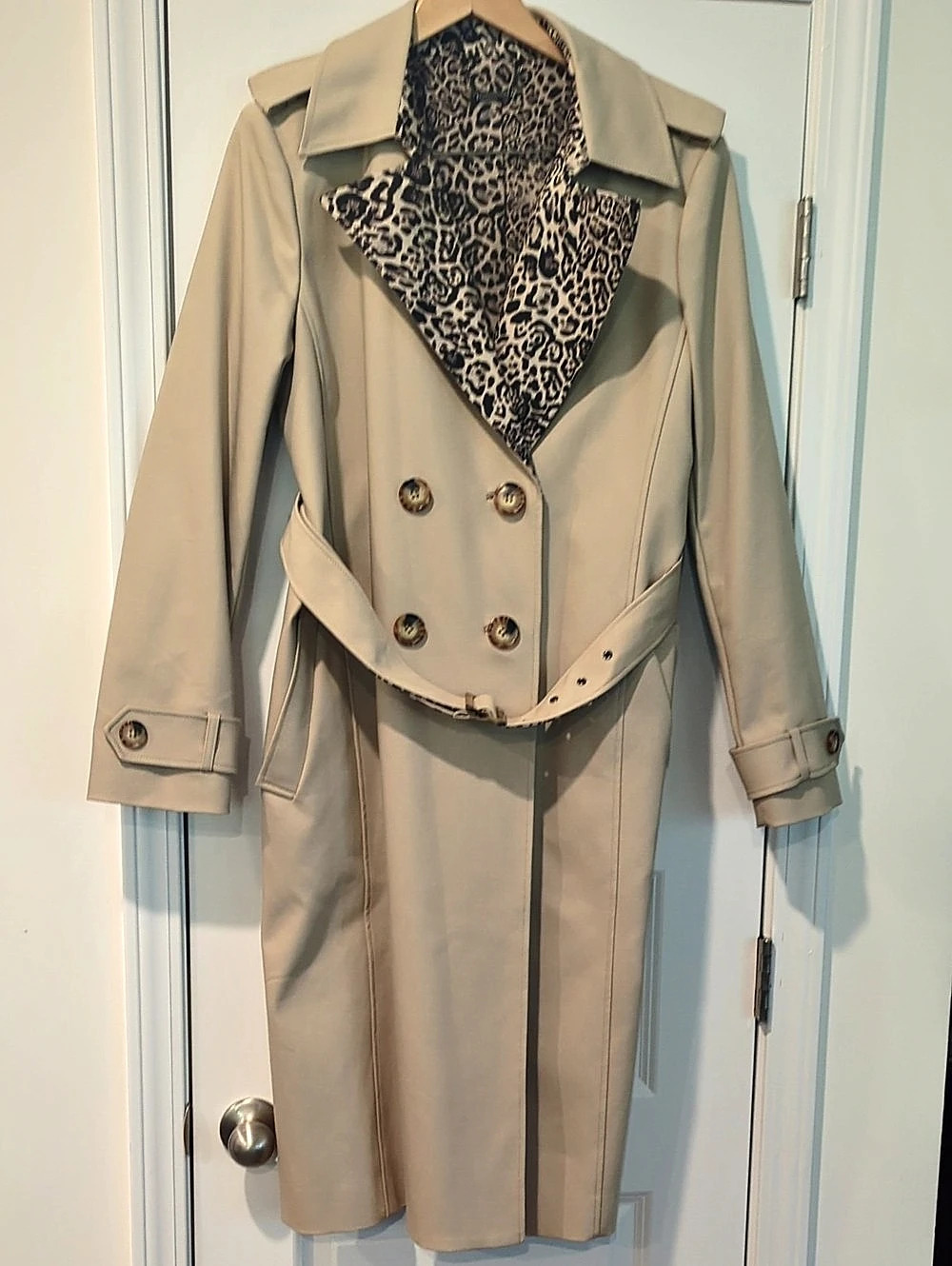 Elie Tahari Women's Beige Trench Coat Animal Print Lining